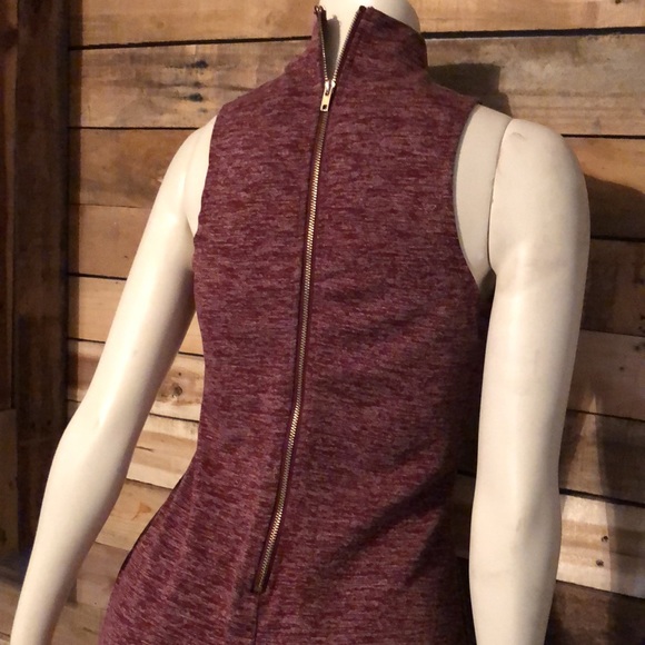 Tight fitting sleeveless dress (small) - Picture 6 of 7